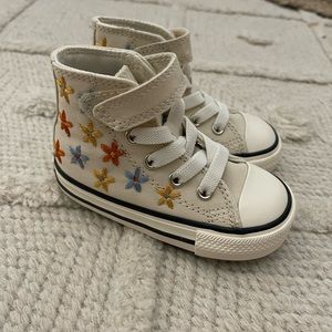 CONVERSE CHUCK TAYLOR ALL STAR HIGH TOP FLORAL